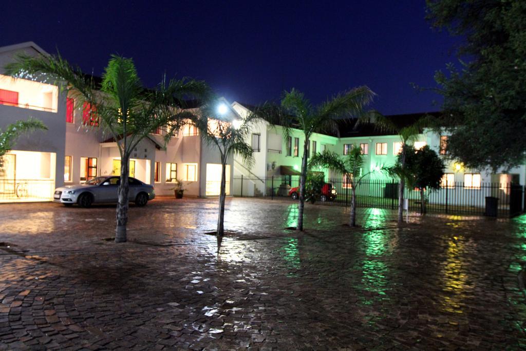 Casa Bianca Guest Lodge Hartbeespoort Ngoại thất bức ảnh