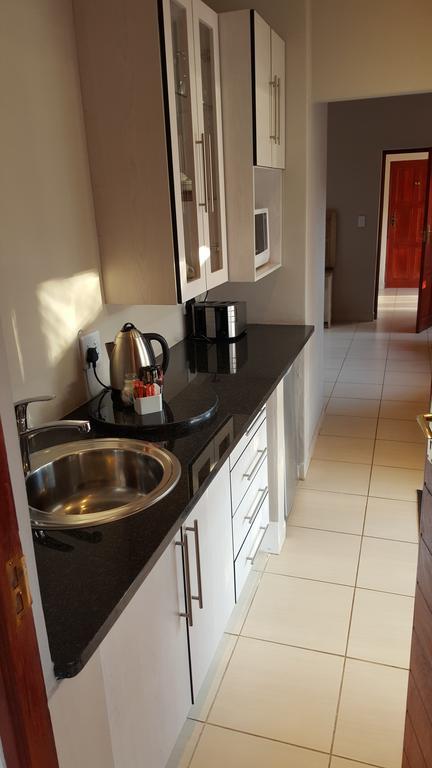 Casa Bianca Guest Lodge Hartbeespoort Phòng bức ảnh